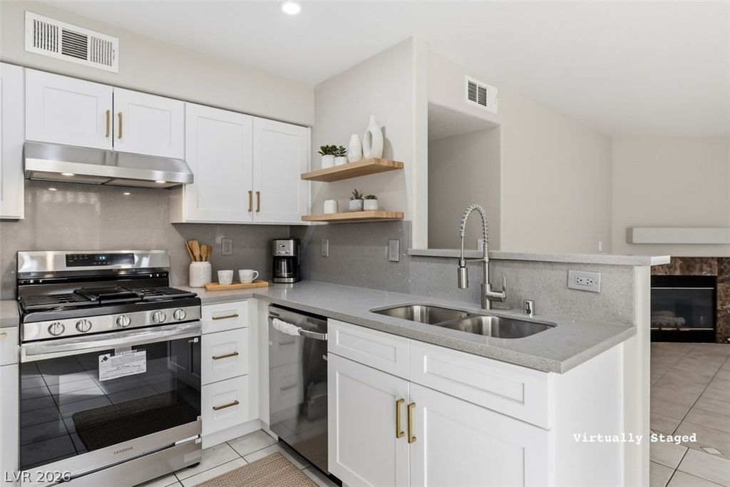 3144 Tarpon Drive 204, Las Vegas, NV 89120 — photo 4