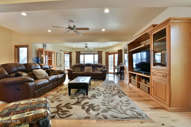 109 Sunset Drive, Broadalbin, NY 12025