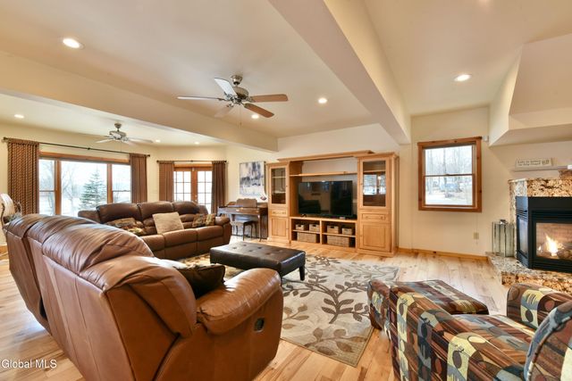 109 Sunset Drive, Broadalbin, NY 12025