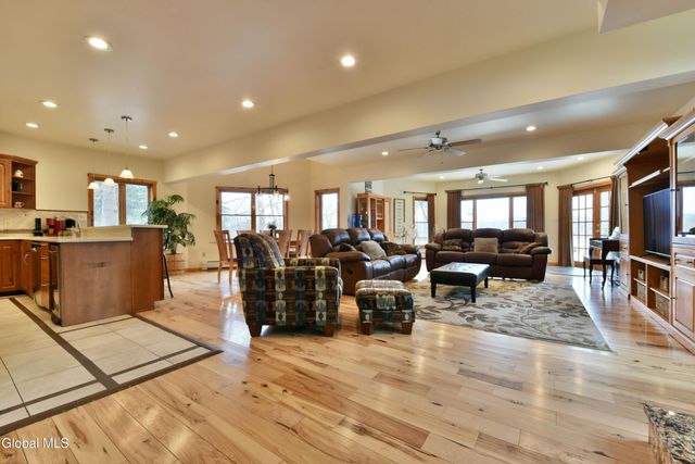 109 Sunset Drive, Broadalbin, NY 12025