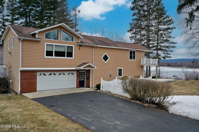 109 Sunset Drive, Broadalbin, NY 12025