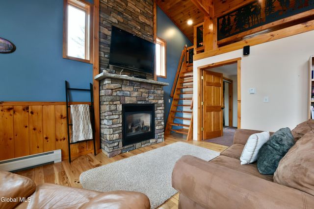 109 Sunset Drive, Broadalbin, NY 12025