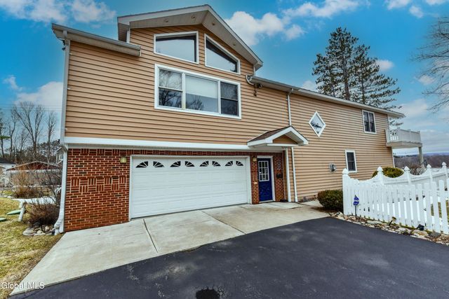 109 Sunset Drive, Broadalbin, NY 12025