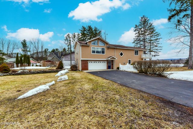 109 Sunset Drive, Broadalbin, NY 12025