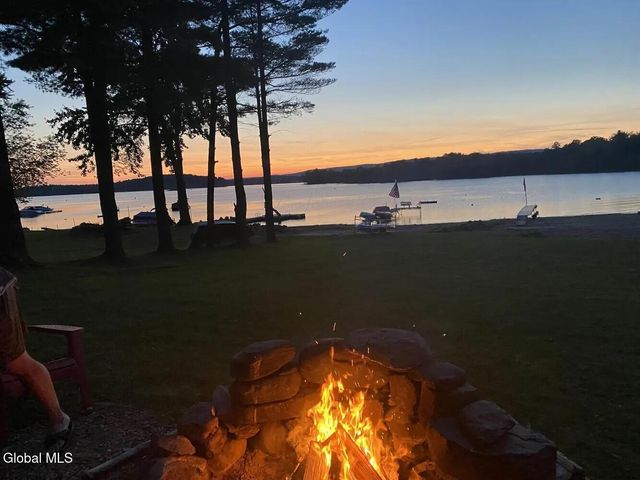 109 Sunset Drive, Broadalbin, NY 12025