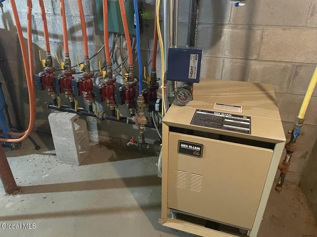 109 Sunset Drive, Broadalbin, NY 12025