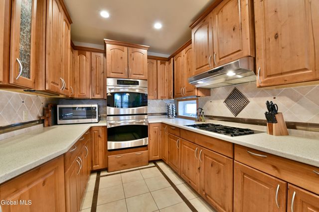 109 Sunset Drive, Broadalbin, NY 12025