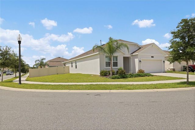 33571 SKY BLOSSOM CIRCLE, Leesburg, FL 34788