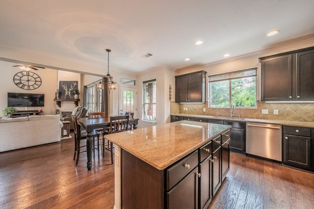 9445 Drovers View Trail, Fort Worth, TX 76131