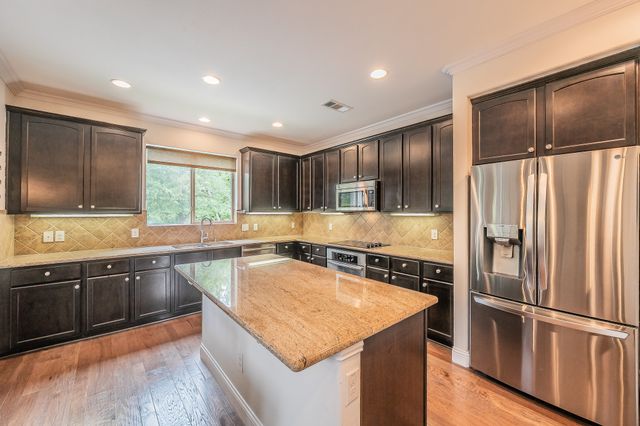 9445 Drovers View Trail, Fort Worth, TX 76131