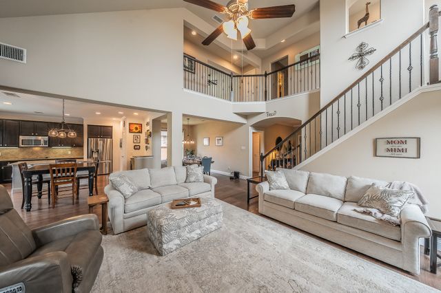 9445 Drovers View Trail, Fort Worth, TX 76131