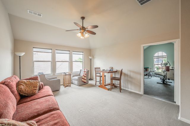 9445 Drovers View Trail, Fort Worth, TX 76131