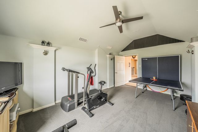 9445 Drovers View Trail, Fort Worth, TX 76131