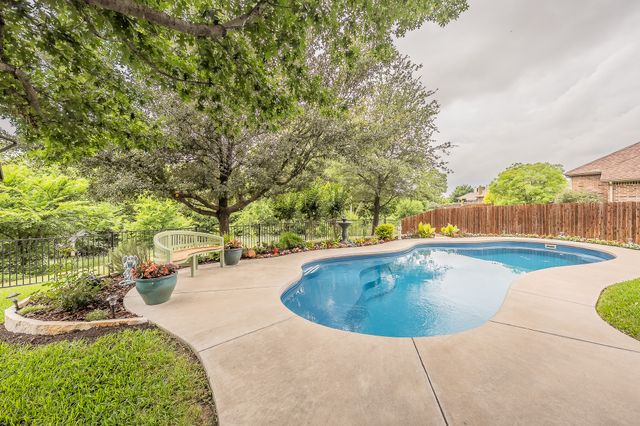 9445 Drovers View Trail, Fort Worth, TX 76131