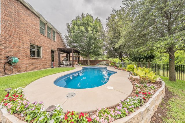 9445 Drovers View Trail, Fort Worth, TX 76131