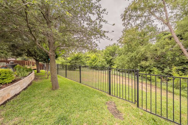 9445 Drovers View Trail, Fort Worth, TX 76131