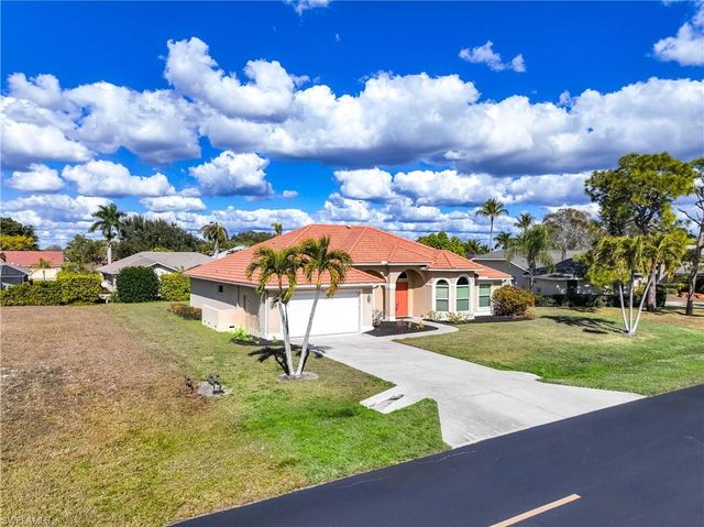 9882 El Greco CIR, Bonita Springs, FL 34135