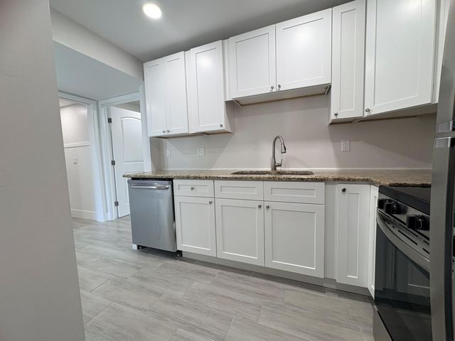 2202 NE 36th Street 17, Lighthouse Point, FL 33064
