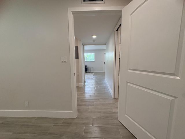 2202 NE 36th Street 17, Lighthouse Point, FL 33064
