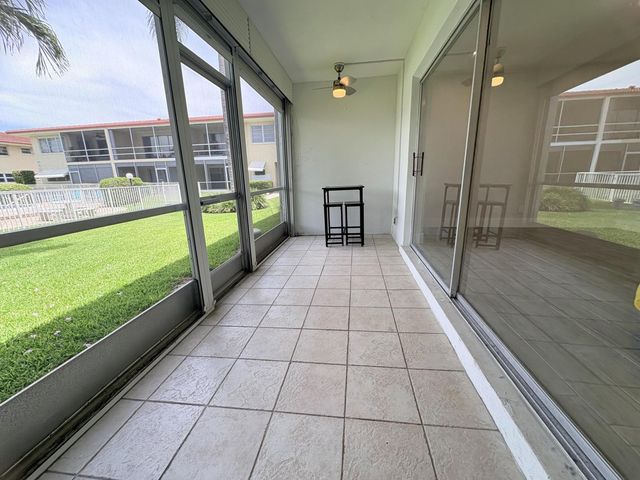 2202 NE 36th Street 17, Lighthouse Point, FL 33064