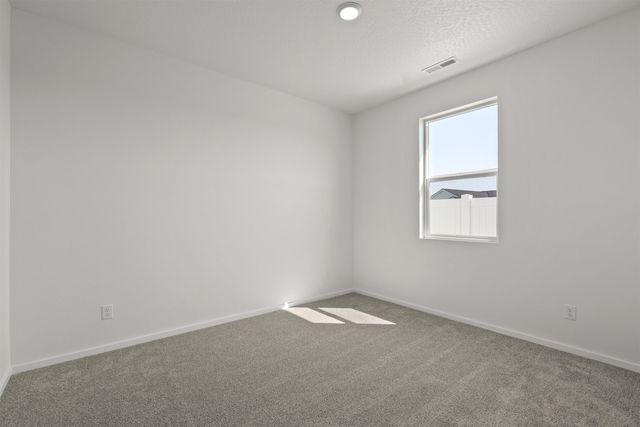 411 N ARCADIA Ave, Deer Park, WA 99006