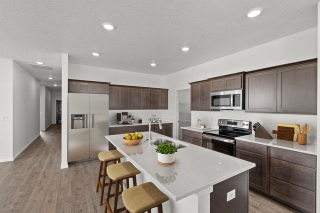 411 N ARCADIA Ave, Deer Park, WA 99006