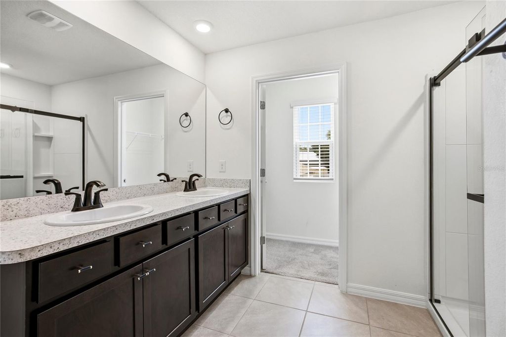 Image 18 of property listing at 16372 NW 190TH STREET, High Springs, FL 32643