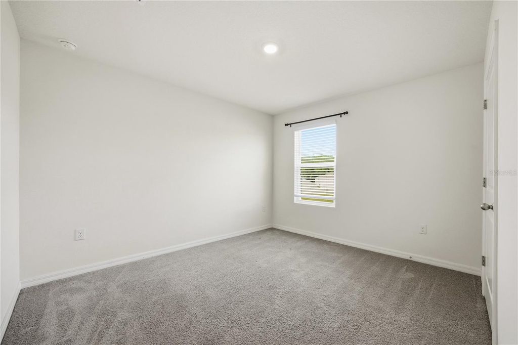 Image 22 of property listing at 16372 NW 190TH STREET, High Springs, FL 32643