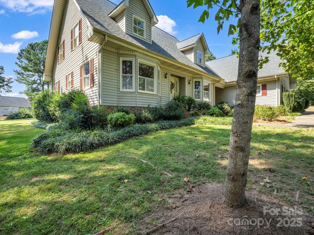 130 Briarwood Drive, Rutherfordton, NC 28139