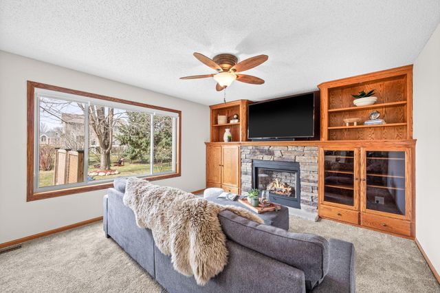 19810 Evensong Avenue, Farmington, MN 55024