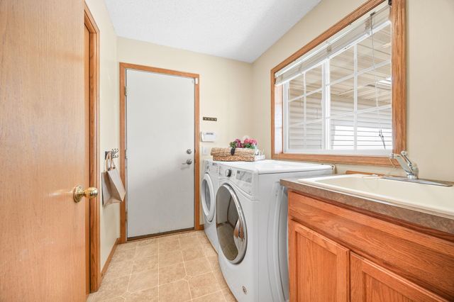 19810 Evensong Avenue, Farmington, MN 55024