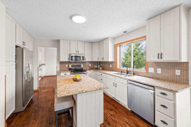 19810 Evensong Avenue, Farmington, MN 55024