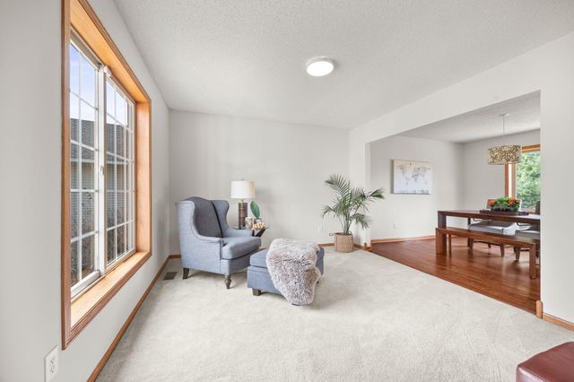 19810 Evensong Avenue, Farmington, MN 55024