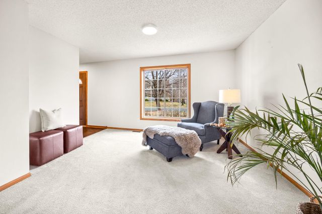 19810 Evensong Avenue, Farmington, MN 55024