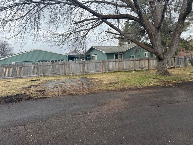 15533 Richardson Lane, Keno, OR 97627