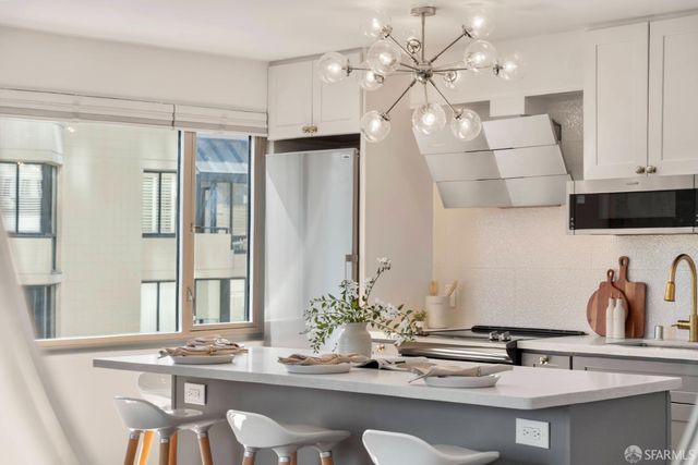 1001 Pine Street 404, San Francisco, CA 94109