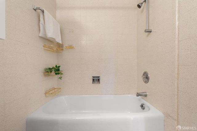 1001 Pine Street 404, San Francisco, CA 94109