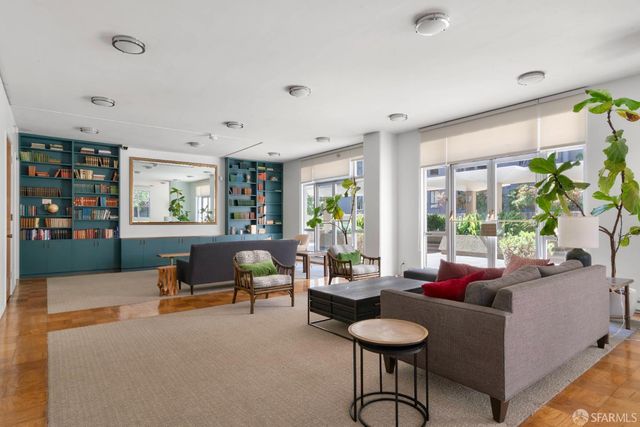 1001 Pine Street 404, San Francisco, CA 94109