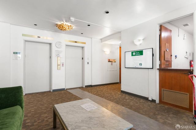 1001 Pine Street 404, San Francisco, CA 94109