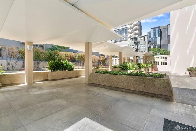 1001 Pine Street 404, San Francisco, CA 94109