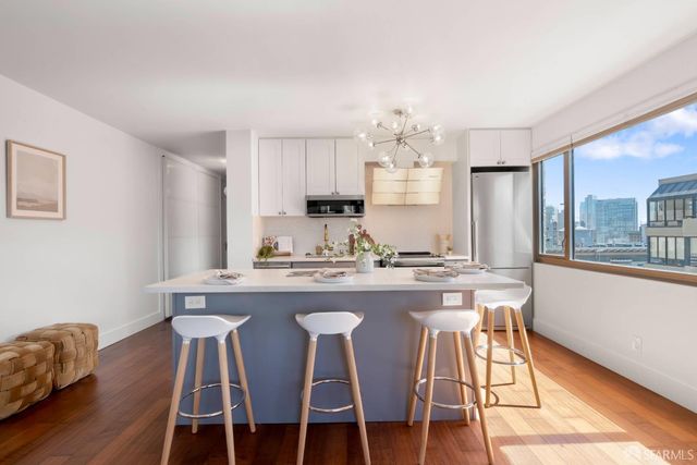 1001 Pine Street 404, San Francisco, CA 94109