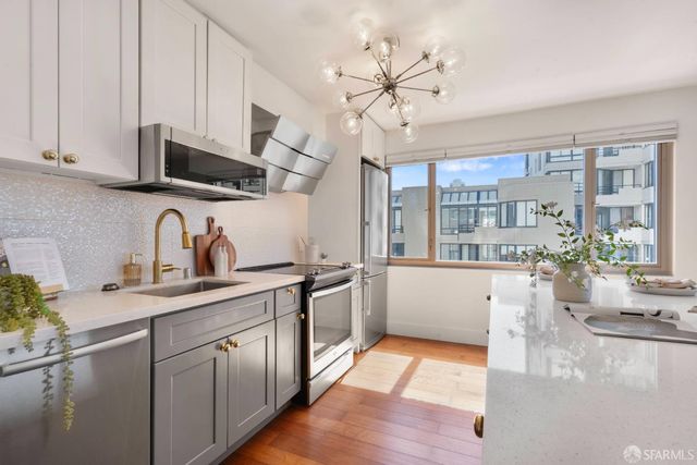 1001 Pine Street 404, San Francisco, CA 94109