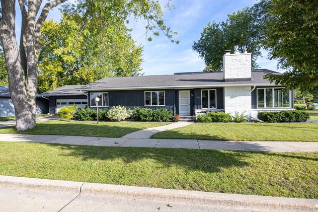 1120 BALDWIN AVENUE, Oshkosh, WI 54901