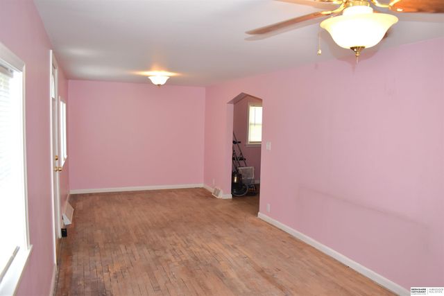 4713 N 14th Street, Omaha, NE 68110