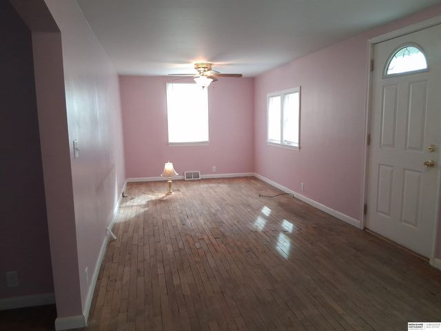 4713 N 14th Street, Omaha, NE 68110