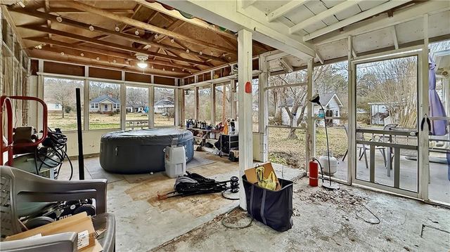 140 1st Street, Rome, GA 30161