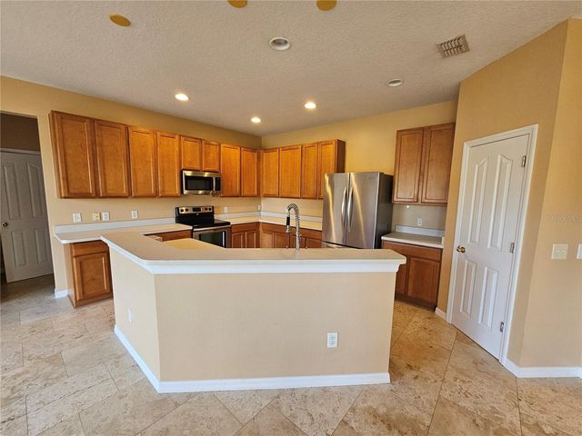 1881 STRATHMORE CIRCLE, Mount Dora, FL 32757