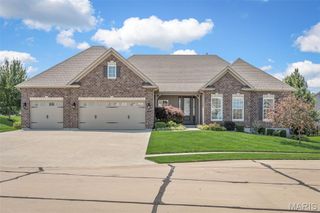 2 Rising Hill Court, St Charles, MO 63303