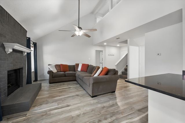 5600 Fox Hunt Drive, Arlington, TX 76017