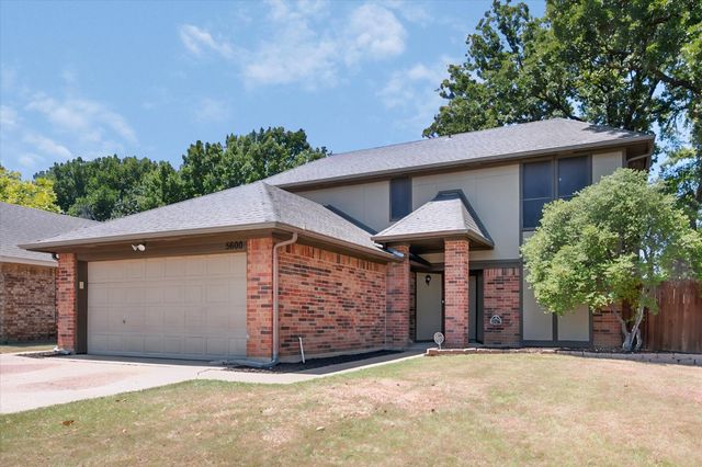 5600 Fox Hunt Drive, Arlington, TX 76017